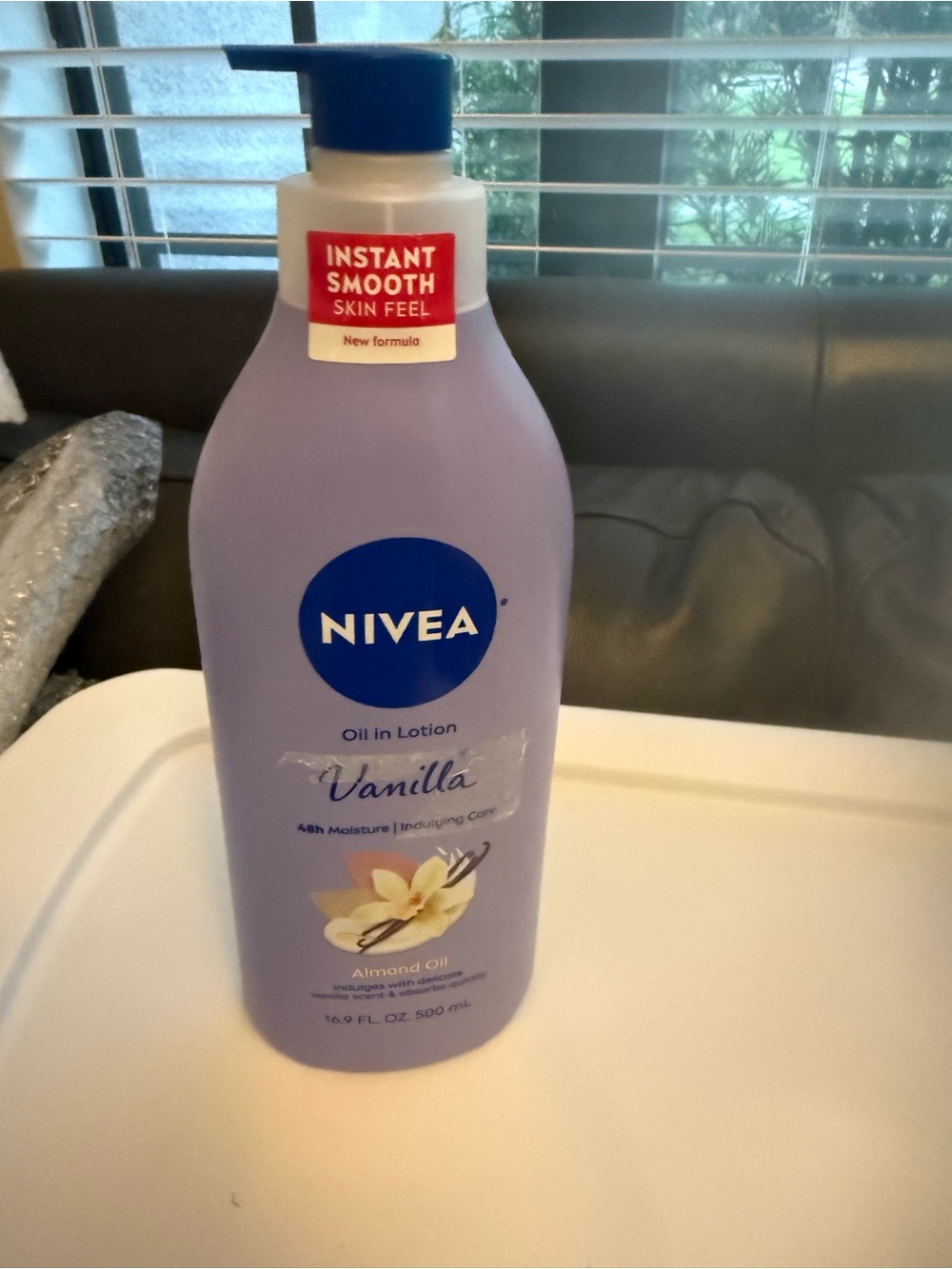 NIVEA Vanilla Oil in Lotion - Moisturizing Body Cream